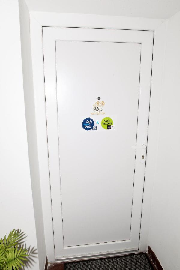 Apartman Lucija カルロヴァッツ エクステリア 写真