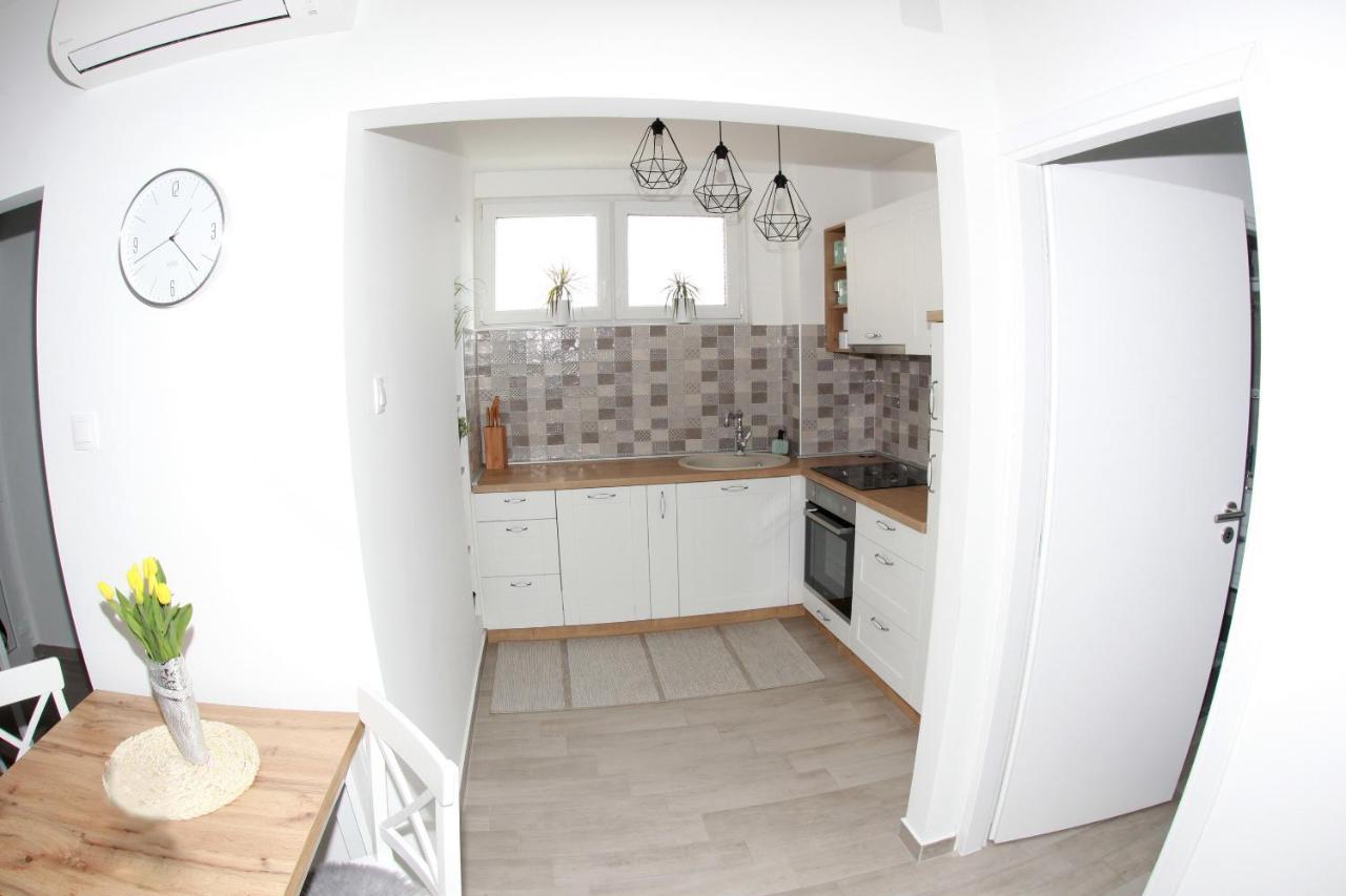 Apartman Lucija カルロヴァッツ エクステリア 写真