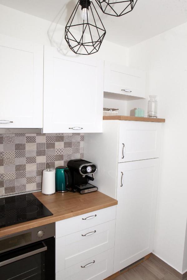 Apartman Lucija カルロヴァッツ エクステリア 写真
