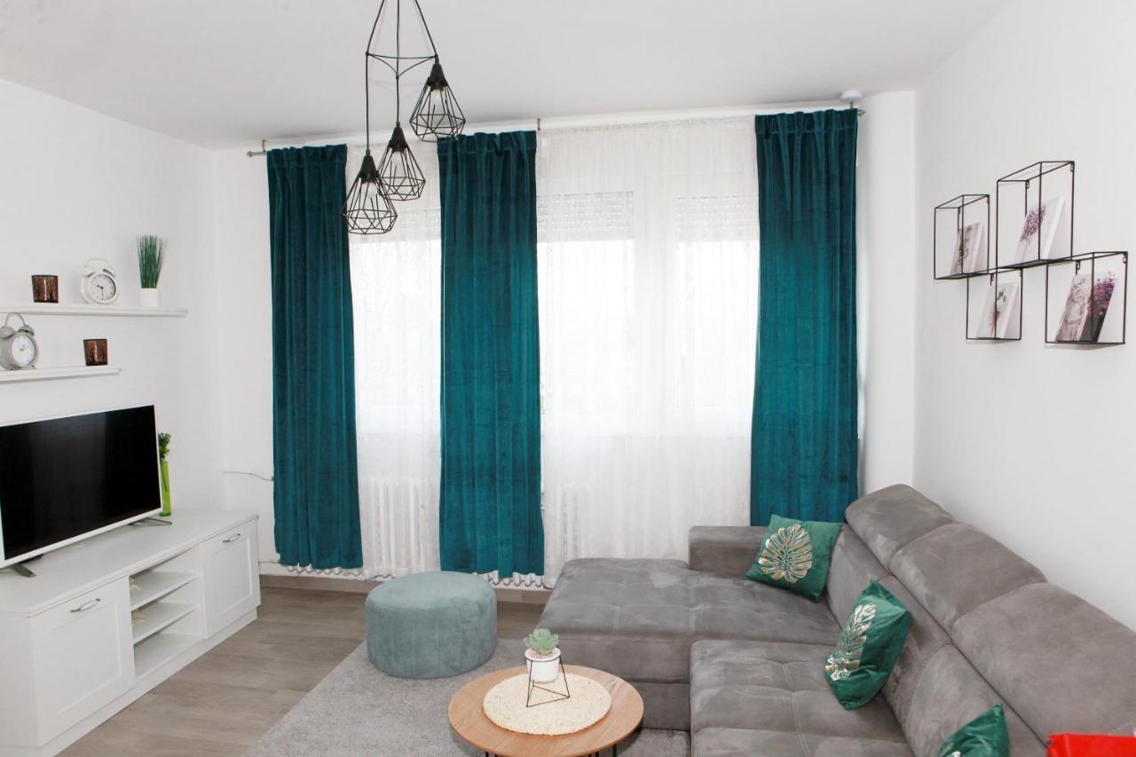 Apartman Lucija カルロヴァッツ エクステリア 写真