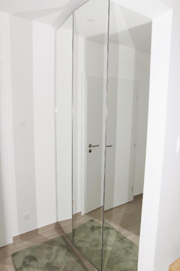 Apartman Lucija カルロヴァッツ エクステリア 写真
