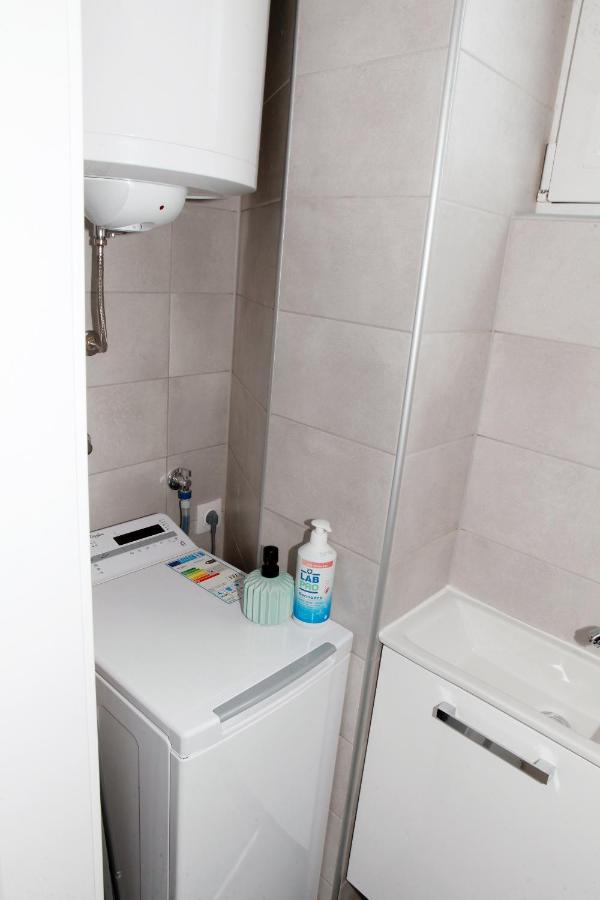 Apartman Lucija カルロヴァッツ エクステリア 写真