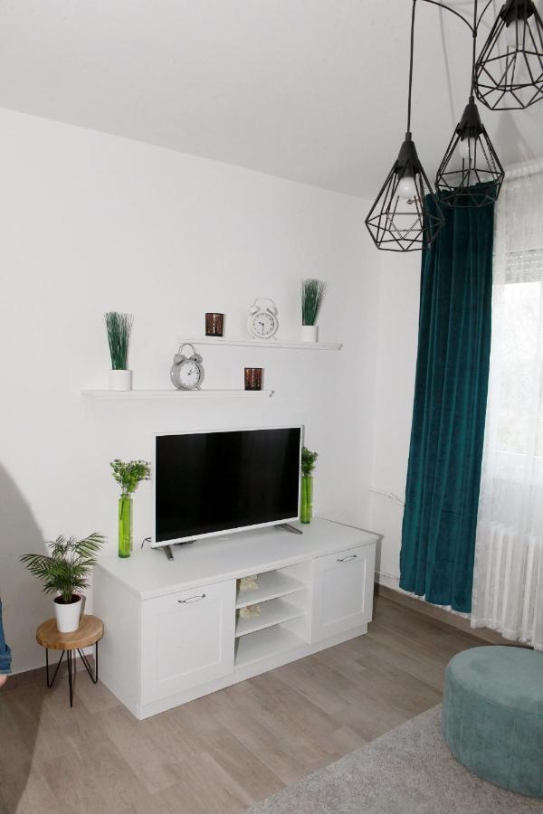 Apartman Lucija カルロヴァッツ エクステリア 写真