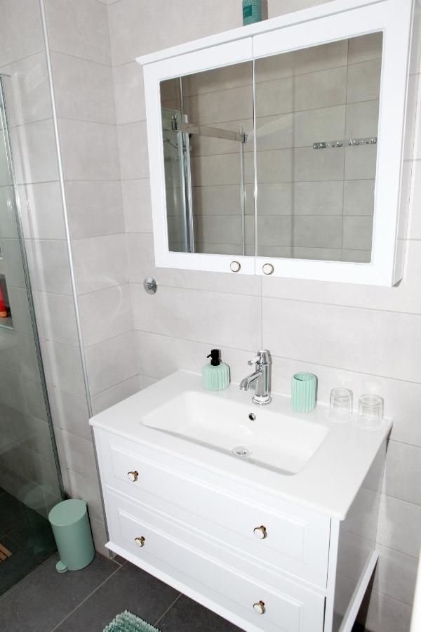 Apartman Lucija カルロヴァッツ エクステリア 写真