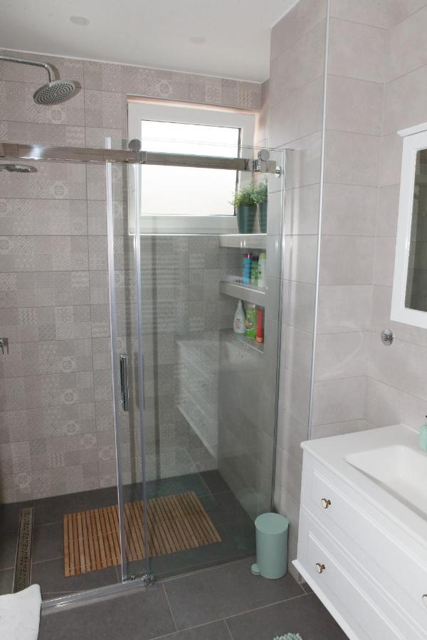 Apartman Lucija カルロヴァッツ エクステリア 写真