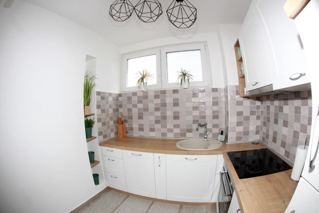 Apartman Lucija カルロヴァッツ エクステリア 写真